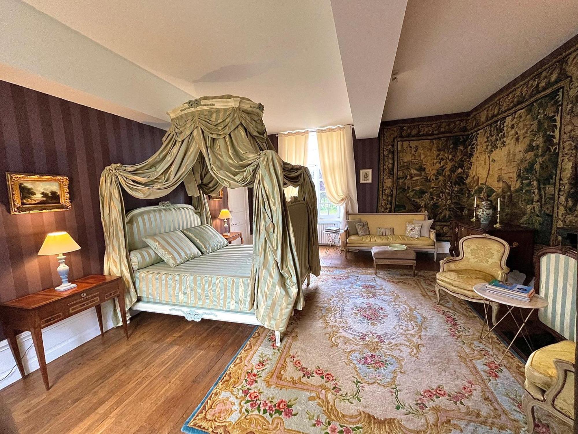 Chateau De Cadouzan Saint-Dolay Luaran gambar